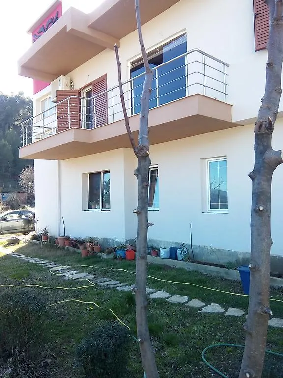 Eagle House Villa Permet 0*,  Albania